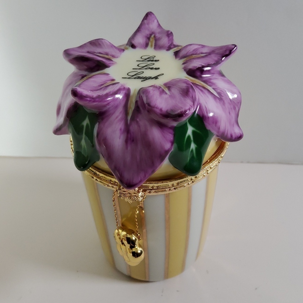 THE BOMBAY COMPANY IRIS LOVE CANDLE HOLDER CERAMIC